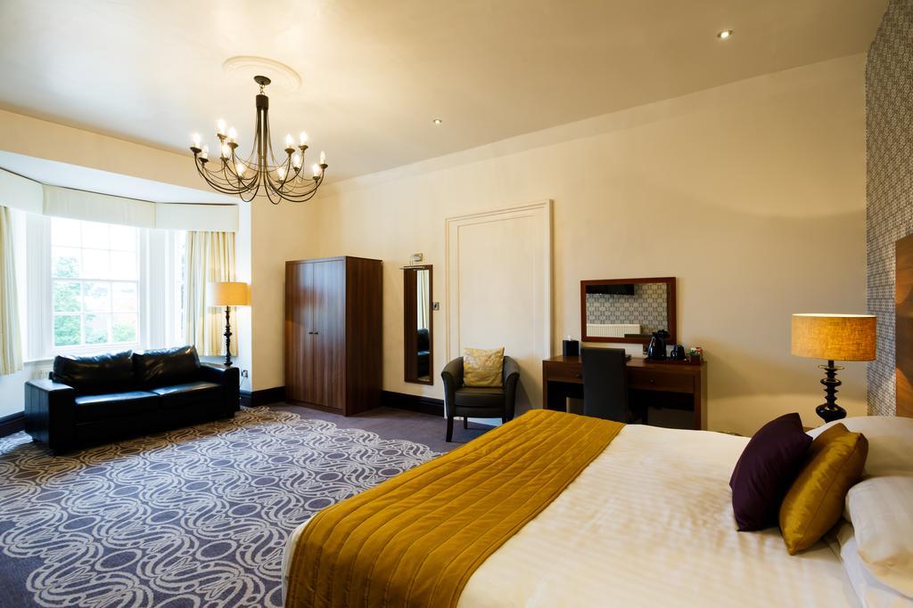 The Carlton Manor Hotel Lowestoft Exterior photo
