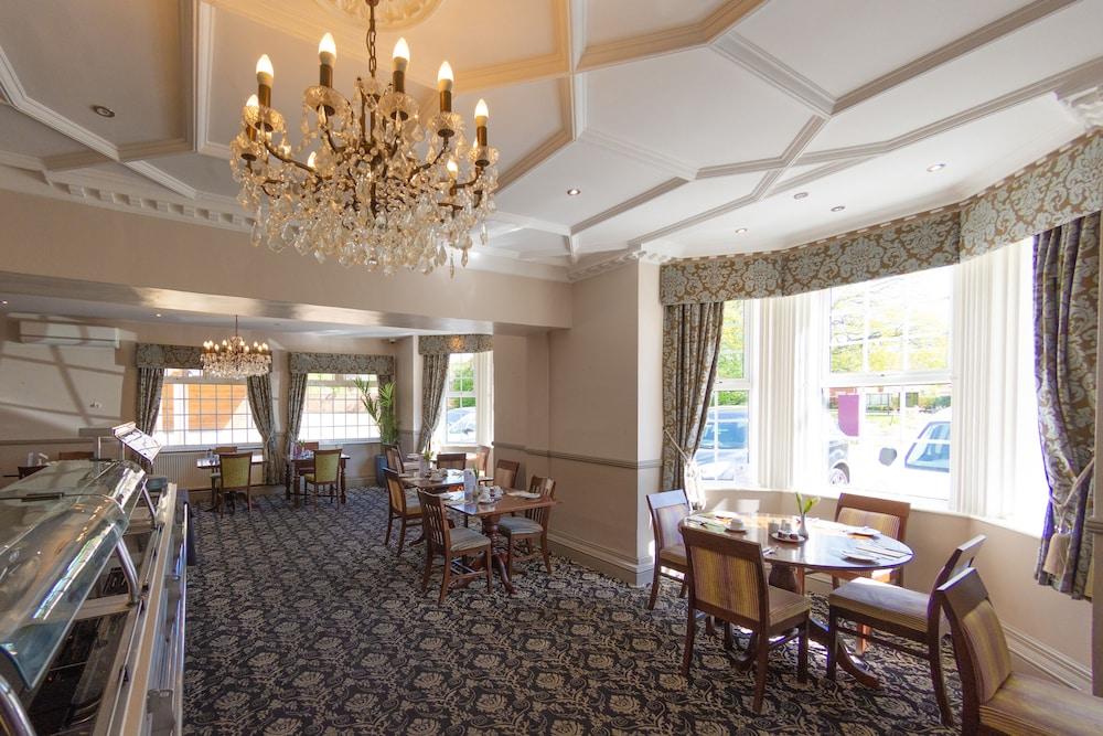 The Carlton Manor Hotel Lowestoft Exterior photo